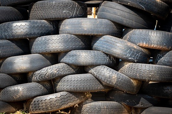 Felgen und Räder für den Versand verpacken: Schutz, Gewicht und Karton