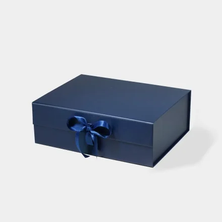 Magnetbox 330x255x115mm(außen) dunkelblau mit Geschenkband elegant